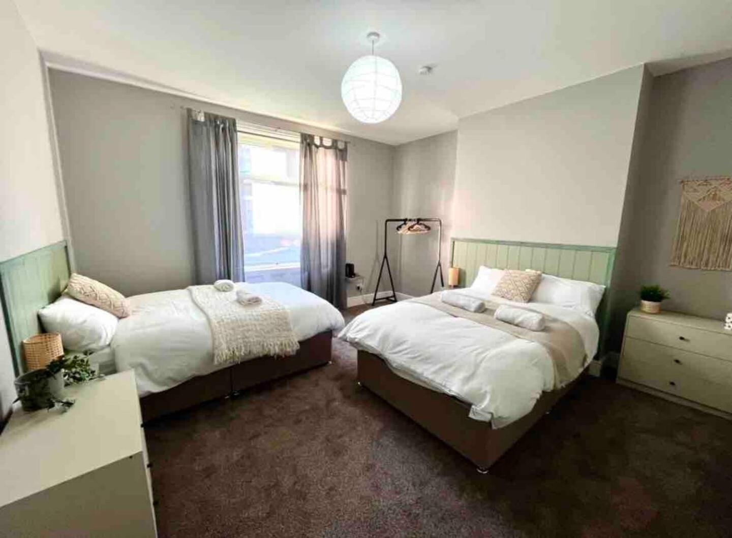 Gorgeous Spacious 2 Bedroom Home 10 Mins To City Gateshead Exterior photo